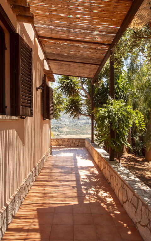 Villa Petra: Hage, Utendørs