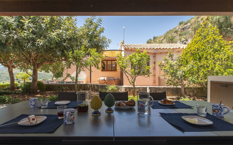 Villa Petra: Utendørs