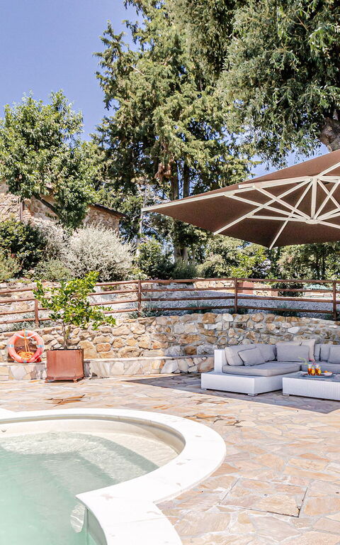 Chateau La Siroque: basseng, Eksteriør, Utendørs