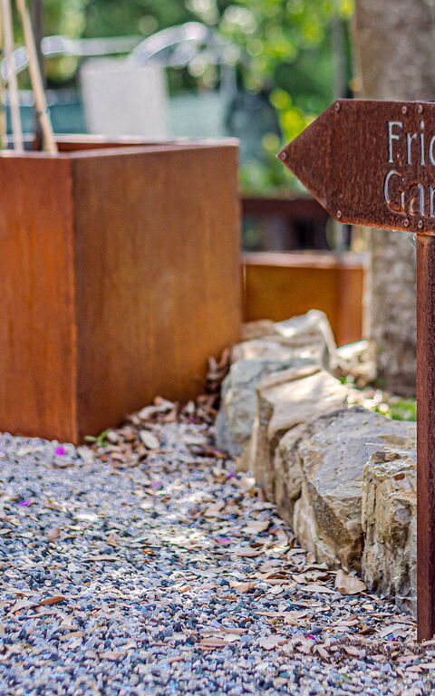 Chateau La Siroque: Eksteriør, Utendørs