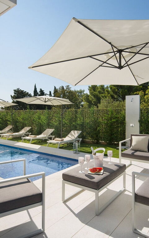 Orvas Villa 82: Balkong / terrasse / uteplass, basseng, Utendørs