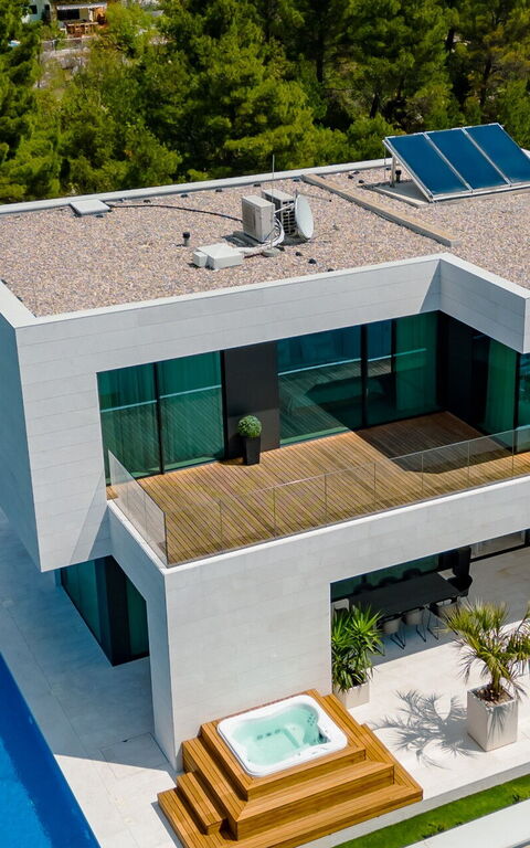 Orvas Villa 82: basseng, boblebad, Eksteriør, Hage, Visningar