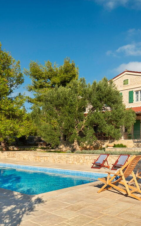 Orvas Villa 189: Balkong / terrasse / uteplass, basseng, Eksteriør