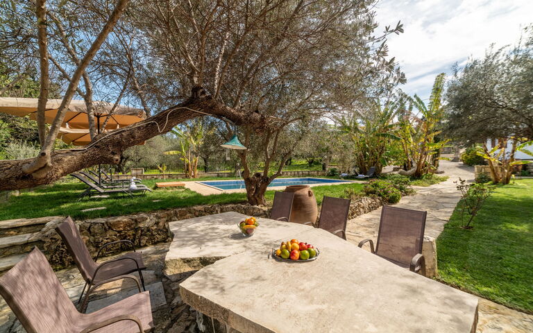 Klapas: Balkong / terrasse / uteplass, basseng, Eksteriør, Hage