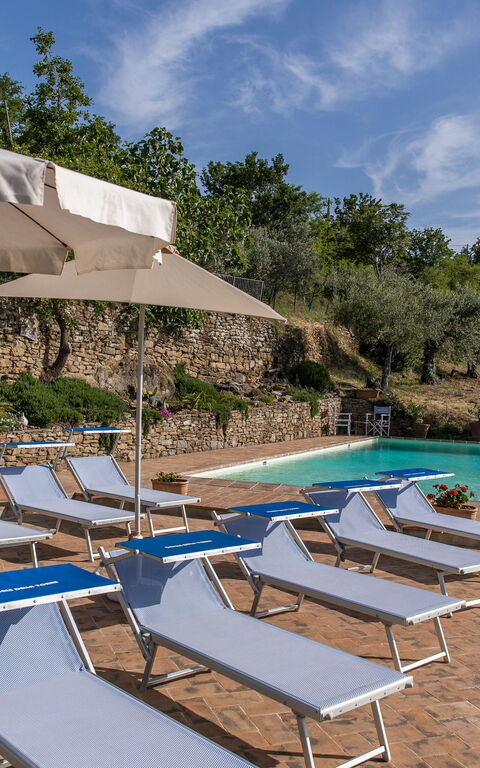 Casale Della Torre: basseng, Hage, Utendørs, Visningar