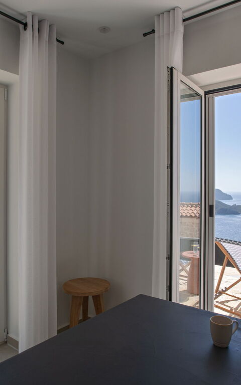 Villa Thea Mare Levantes: Kjøkken, Lunsjrom, Visningar