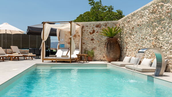 Villa Paul: basseng, Eksteriør, Utendørs