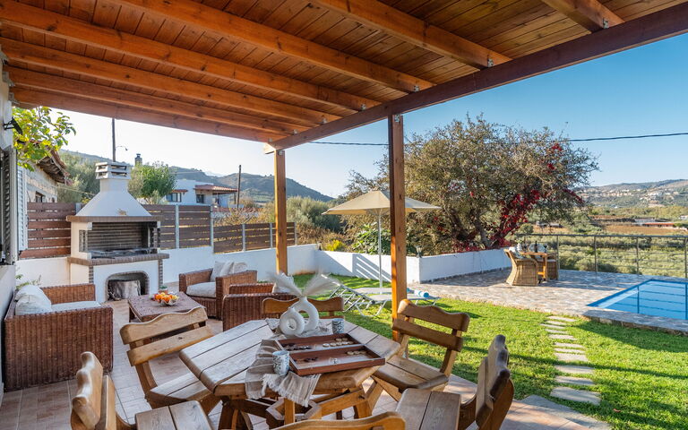 Villa Rose: Balkong / terrasse / uteplass, basseng, Eksteriør, Hage, Utendørs