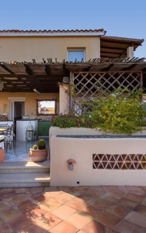 Lentischio: Eksteriør, Utendørs