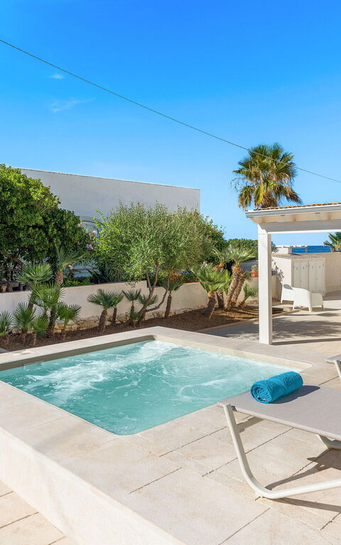 La Siesta: basseng, Eksteriør, Utendørs