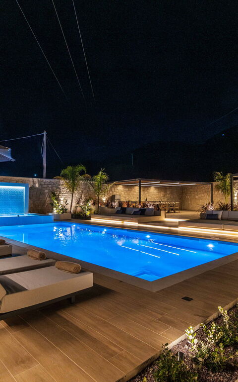 Villa Serenity: basseng, Utendørs