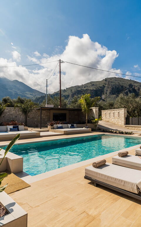 Villa Serenity: basseng, Hage, Utendørs