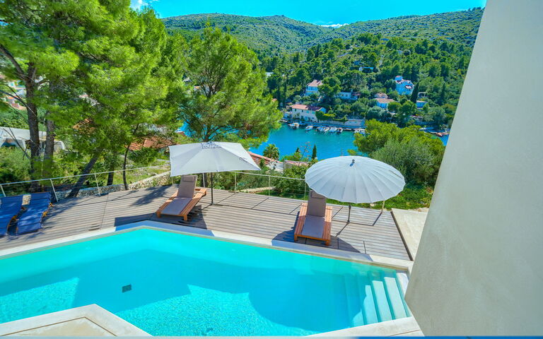 Villa Pine Haven: basseng, Eksteriør, Utendørs