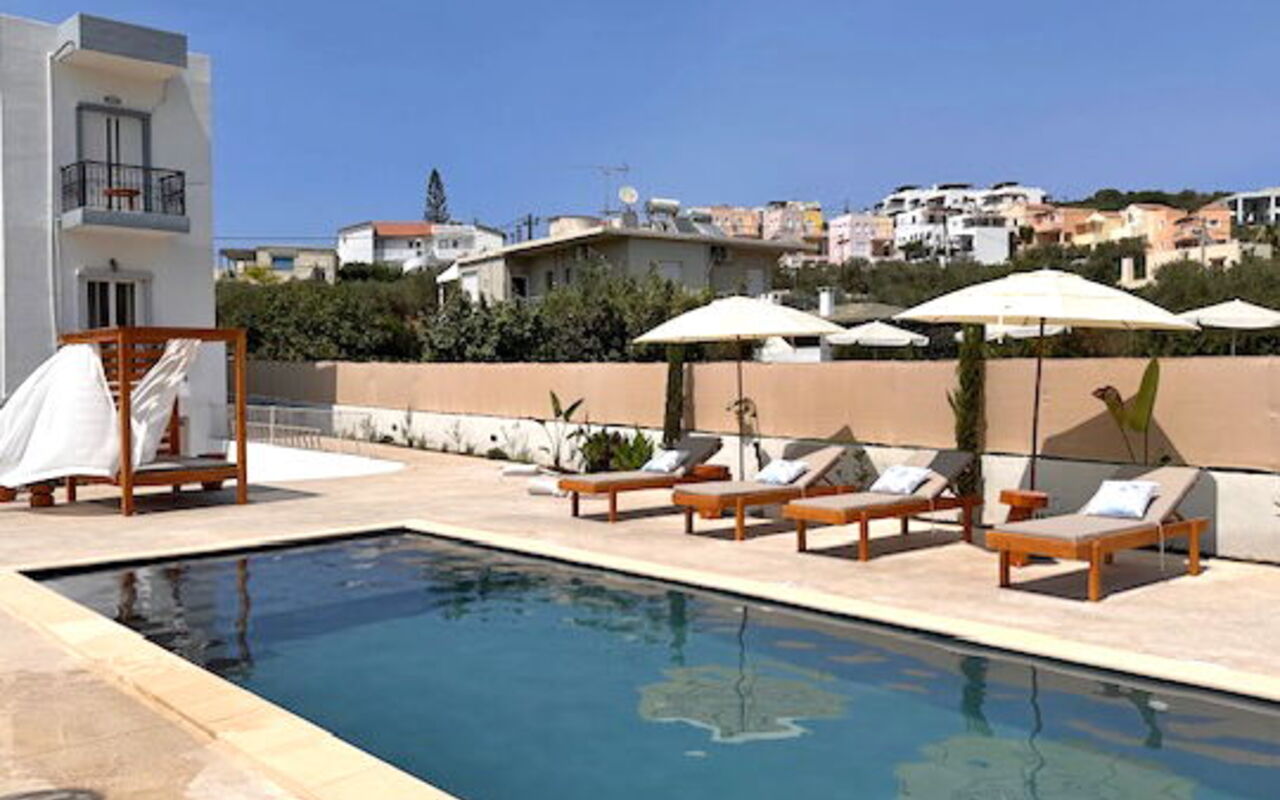 Christianna Apartments