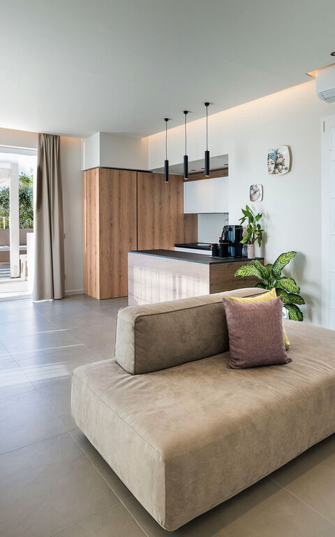 Villa Castalia: Kjøkken, Lunsjrom, Stue