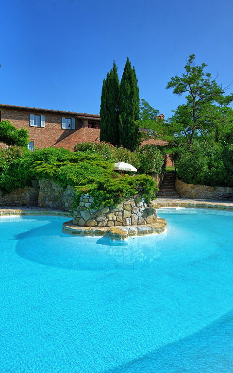 Casale Delle Mele: basseng, Utendørs