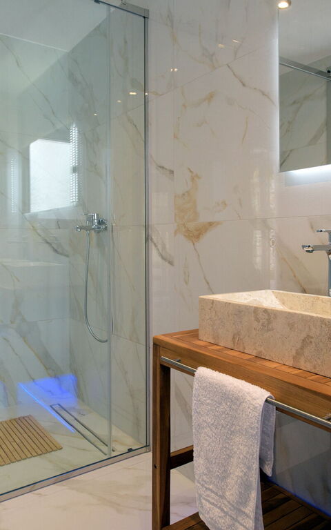 Villa Sunset: Baderom