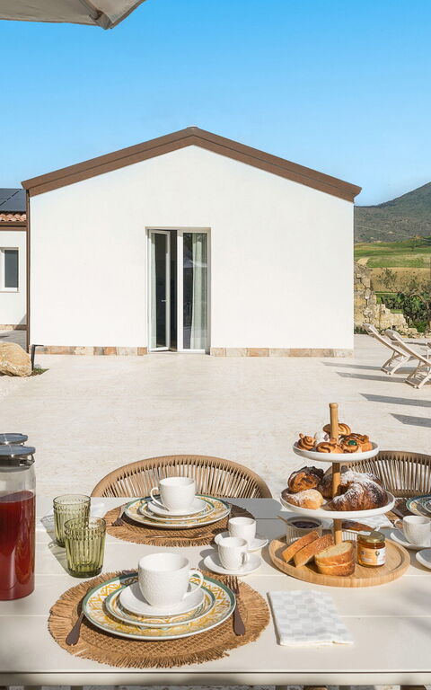 Villa Sike: Balkong / terrasse / uteplass, basseng, Eksteriør, Utendørs, Visningar