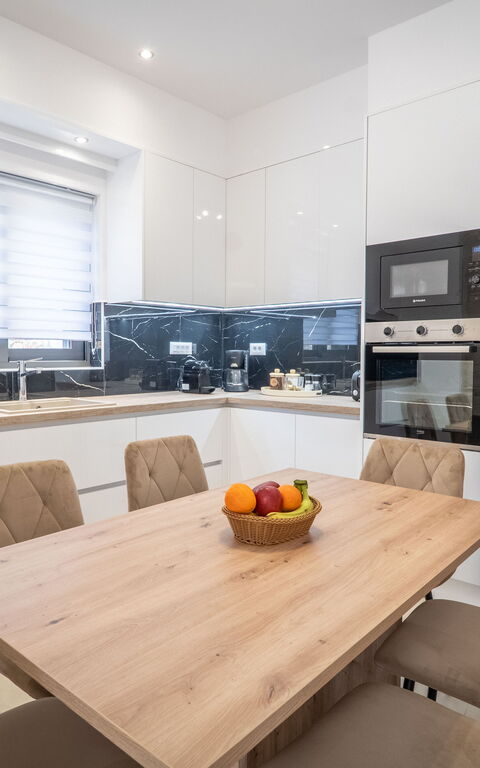 Villa Blini: Kjøkken, Lunsjrom