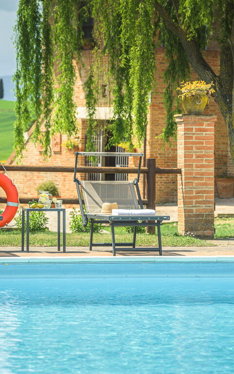 Villa la Contea: basseng, Eksteriør, Utendørs