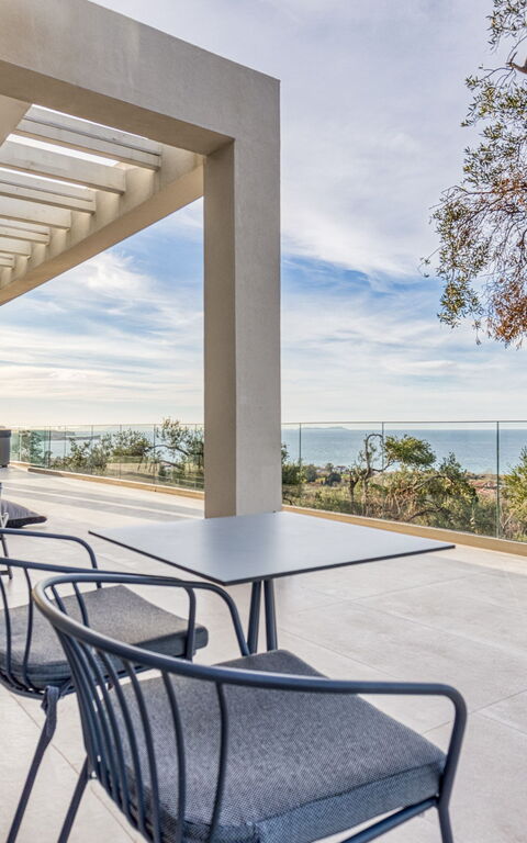 Villa Dominante: Balkong / terrasse / uteplass, Eksteriør, Utendørs, Visningar