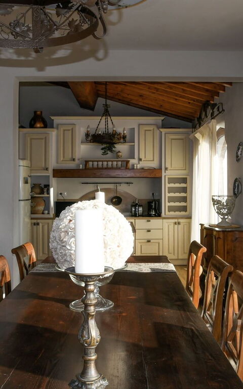 Villa Torresassa: Kjøkken, Lunsjrom, Stue