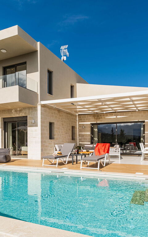 Villa Orientem Bis: Balkong / terrasse / uteplass, basseng, Eksteriør, Hage, Sommer, Utendørs, Vår