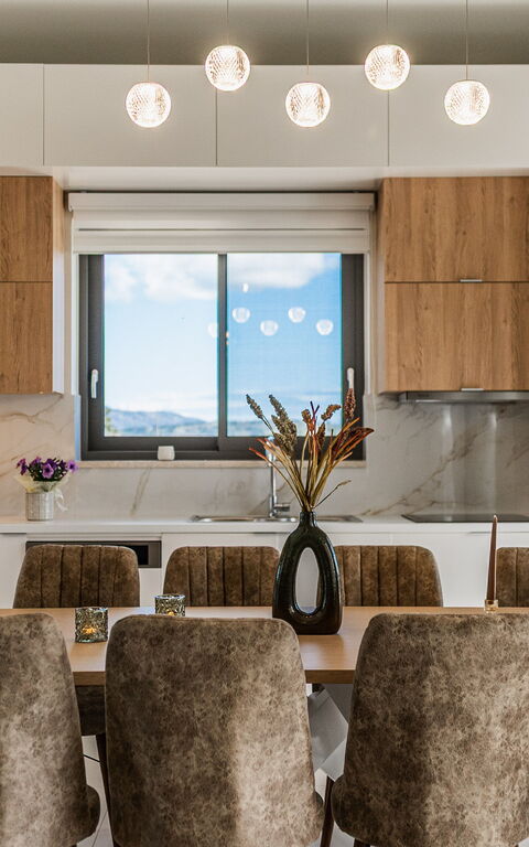 Villa Orientem Bis: Kjøkken, Lunsjrom, Stue