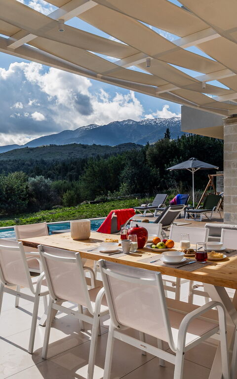 Villa Orientem Bis: Balkong / terrasse / uteplass, basseng, Eksteriør, Utendørs, Visningar