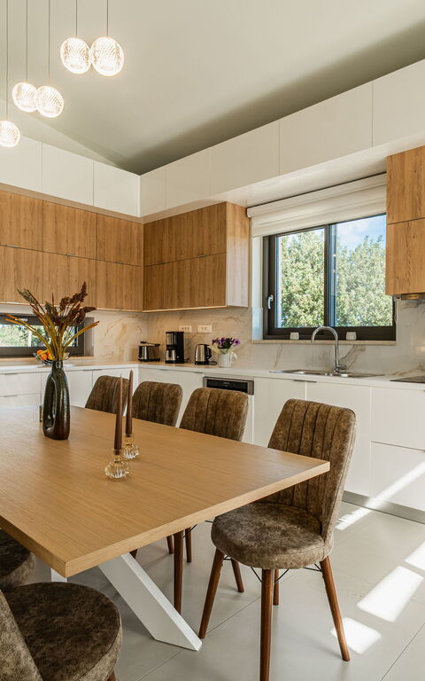 Villa Orientem Bis: Kjøkken, Lunsjrom, Stue