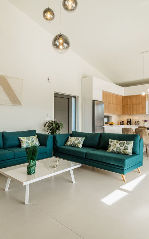 Villa Orientem Bis: Kjøkken, Lunsjrom, Stue