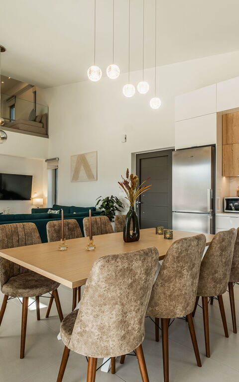 Villa Orientem Bis: Kjøkken, Lunsjrom, Stue