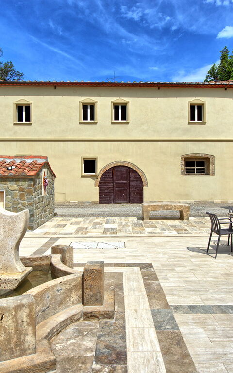 Borgo Ariano: Utendørs