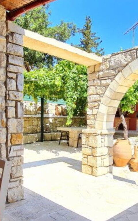 Villa Nikolas: Eksteriør