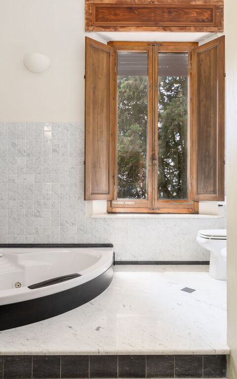 Villa Silvia: Baderom, boblebad