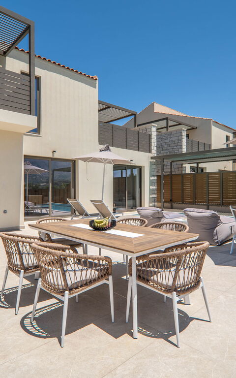 Villa Zen Aphrodite: Balkong / terrasse / uteplass, basseng, Eksteriør, Utendørs