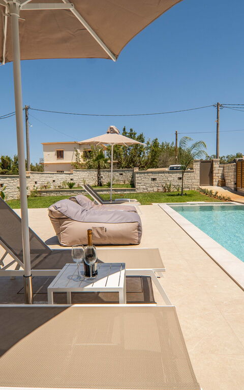 Villa Zen Hera: basseng, Eksteriør, Utendørs