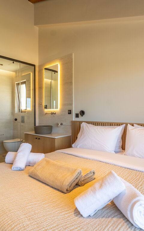 Villa Zen Hera: Baderom, soverom