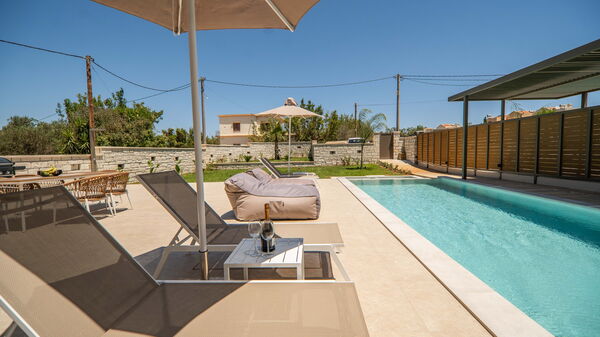 Villa Zen Hera: basseng, Eksteriør, Utendørs