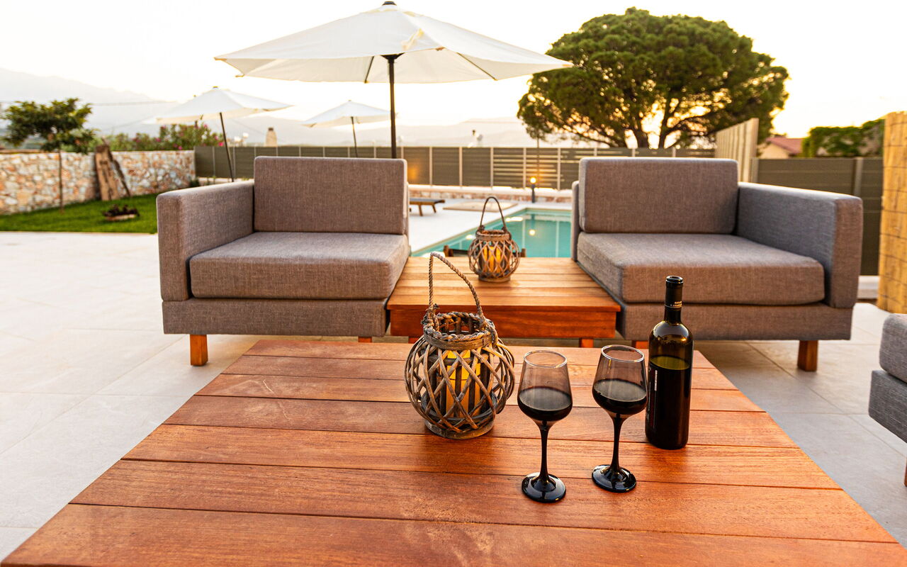 Villa Platon: Balkong / terrasse / uteplass, basseng, Eksteriør, Utendørs