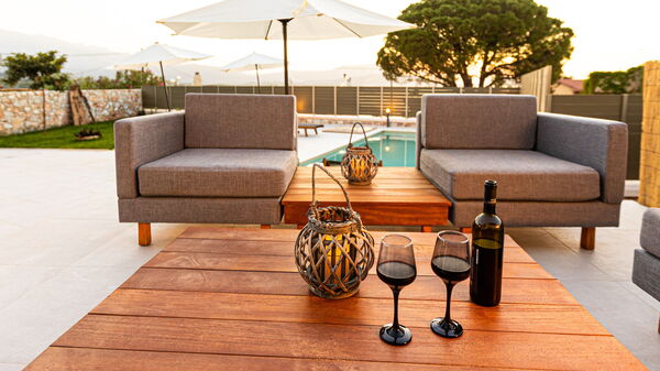 Villa Platon: Balkong / terrasse / uteplass, basseng, Eksteriør, Utendørs