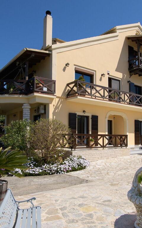 Villa Irida