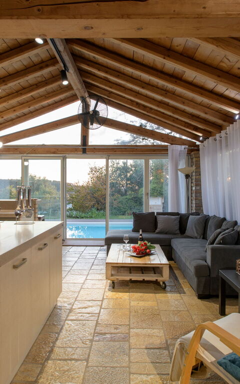 Villa Irida