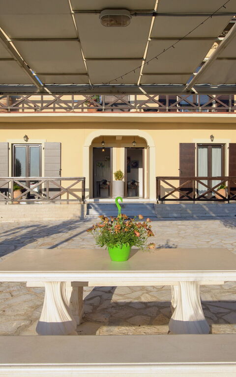 Villa Irida