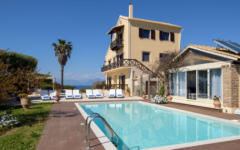 Villa Irida