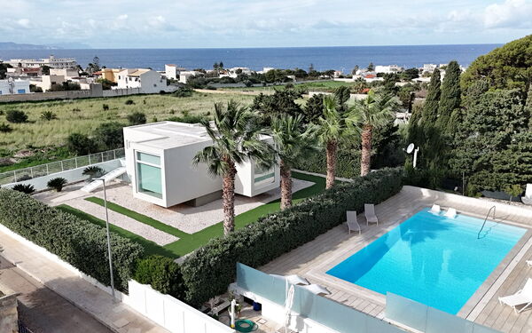 Villa Pizzolungo: basseng, Utendørs, Visningar