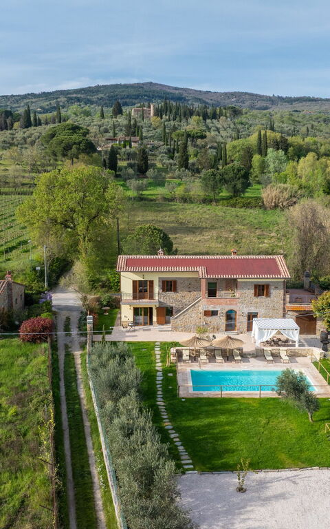 Villa Anna: Utendørs, Visningar