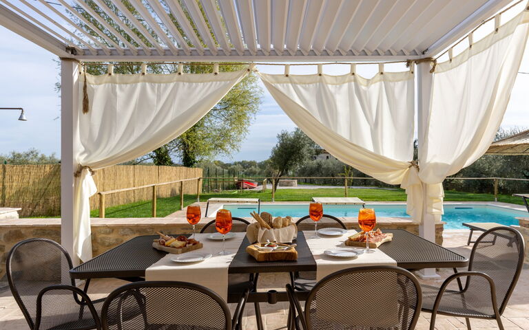 Villa Anna: Balkong / terrasse / uteplass, basseng, Hage, Utendørs