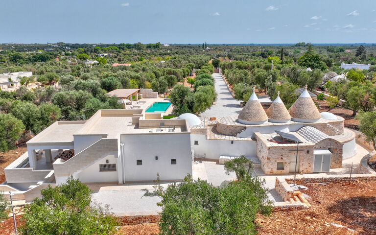 Trulli di Luccio: basseng, Visningar