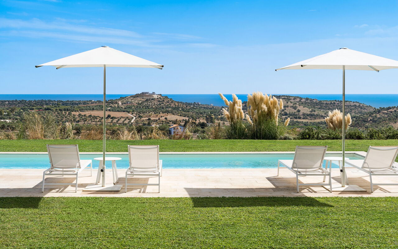 Villa Petite Afrique: basseng, Eksteriør, Hage, Utendørs